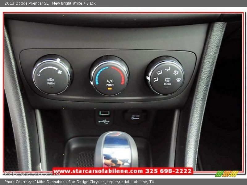 New Bright White / Black 2013 Dodge Avenger SE