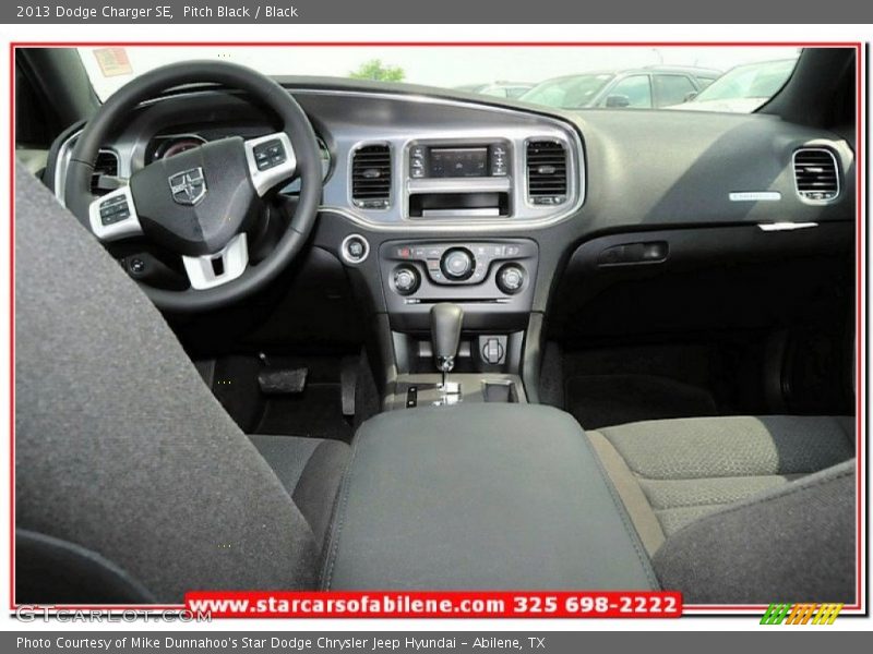 Pitch Black / Black 2013 Dodge Charger SE