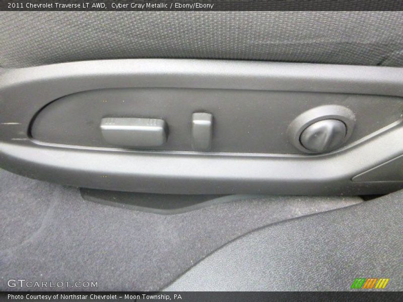 Cyber Gray Metallic / Ebony/Ebony 2011 Chevrolet Traverse LT AWD