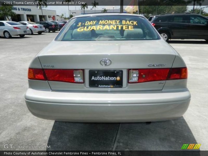 Lunar Mist Metallic / Gray 2001 Toyota Camry LE V6