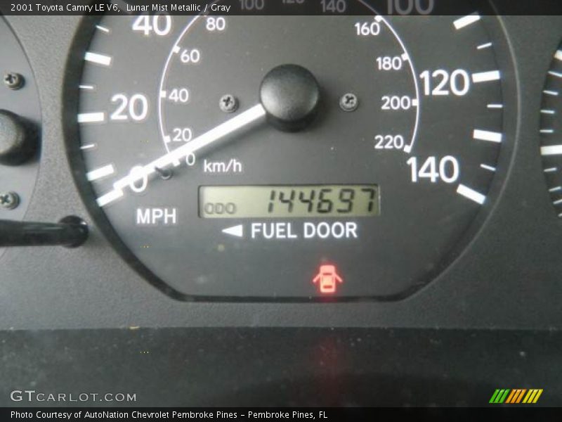 Lunar Mist Metallic / Gray 2001 Toyota Camry LE V6