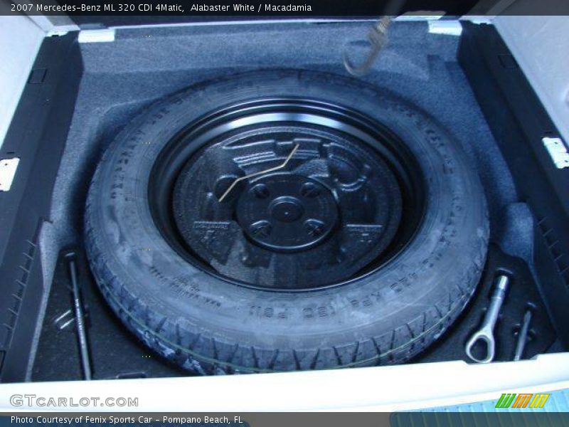 Alabaster White / Macadamia 2007 Mercedes-Benz ML 320 CDI 4Matic