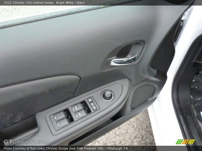 Bright White / Black 2013 Chrysler 200 Limited Sedan
