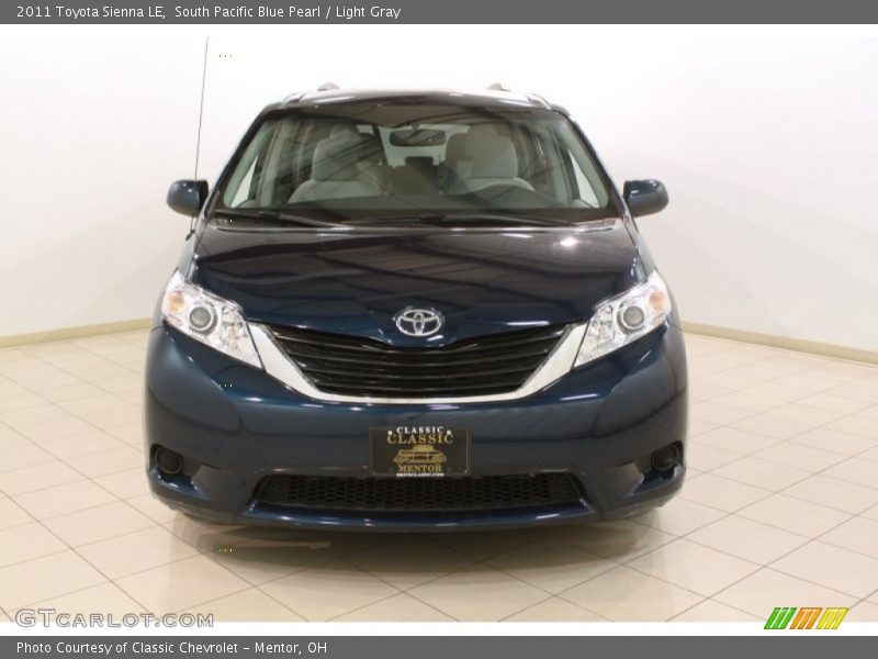 South Pacific Blue Pearl / Light Gray 2011 Toyota Sienna LE