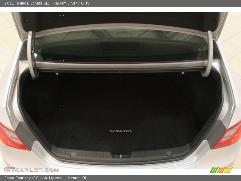 Radiant Silver / Gray 2011 Hyundai Sonata GLS