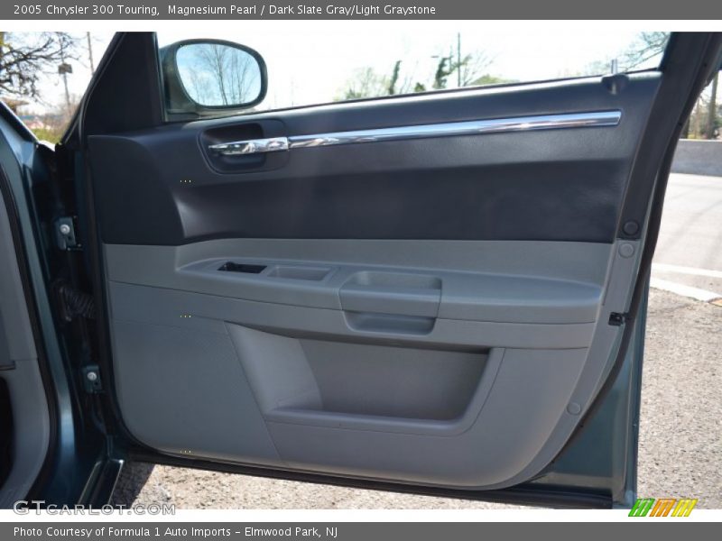 Magnesium Pearl / Dark Slate Gray/Light Graystone 2005 Chrysler 300 Touring