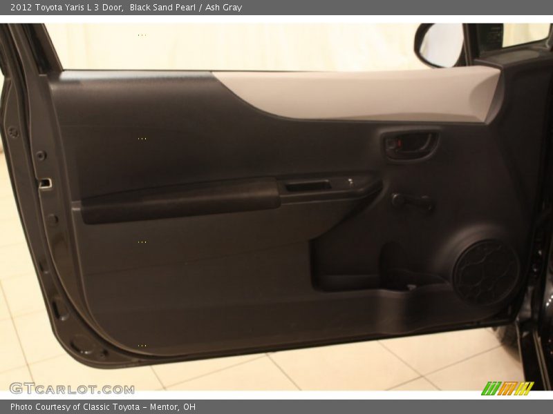 Black Sand Pearl / Ash Gray 2012 Toyota Yaris L 3 Door