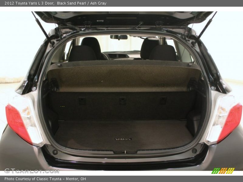Black Sand Pearl / Ash Gray 2012 Toyota Yaris L 3 Door