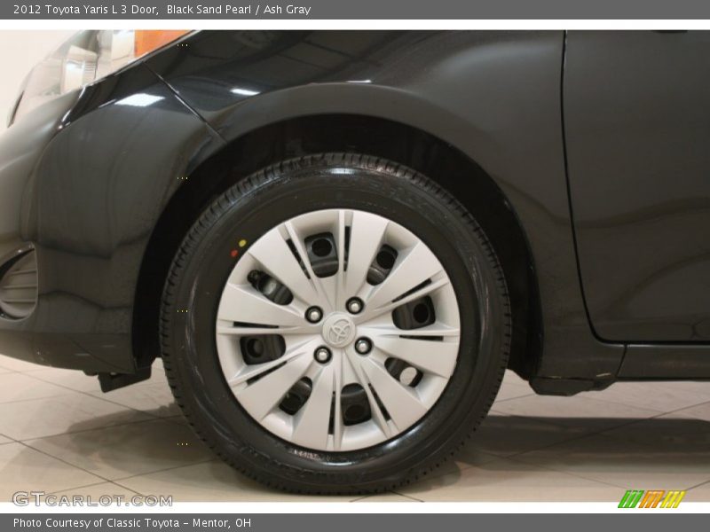 Black Sand Pearl / Ash Gray 2012 Toyota Yaris L 3 Door