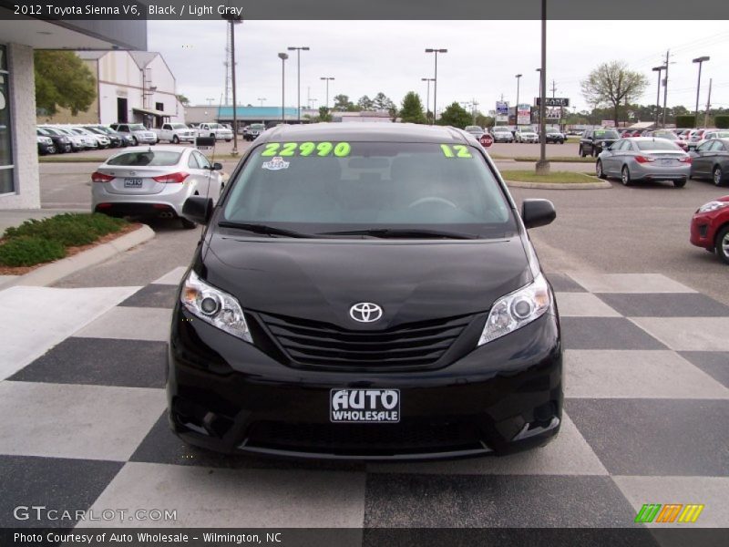 Black / Light Gray 2012 Toyota Sienna V6