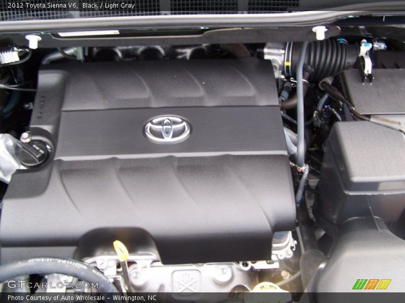 Black / Light Gray 2012 Toyota Sienna V6
