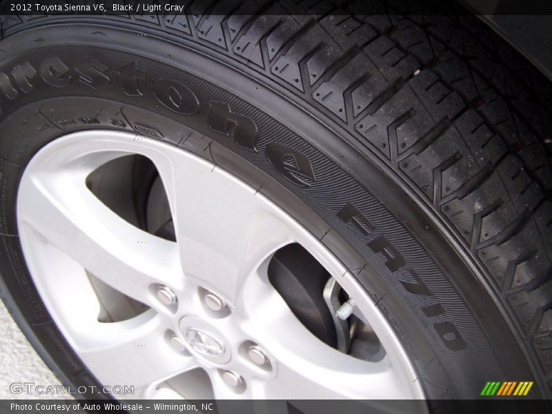 Black / Light Gray 2012 Toyota Sienna V6