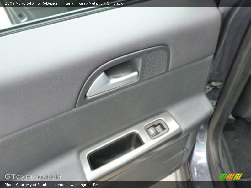 Titanium Grey Metallic / Off Black 2009 Volvo S40 T5 R-Design