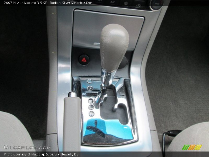 Radiant Silver Metallic / Frost 2007 Nissan Maxima 3.5 SE