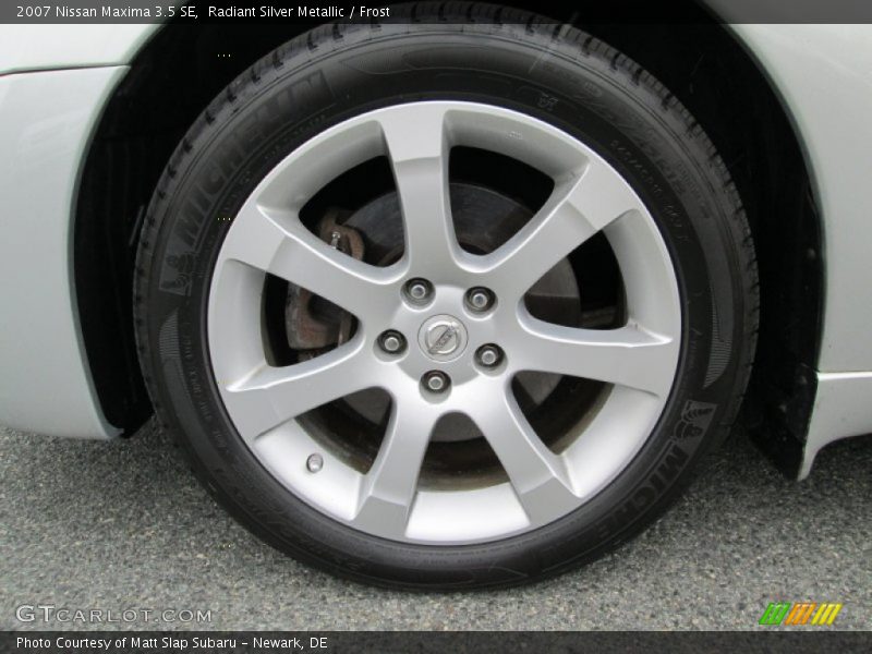 Radiant Silver Metallic / Frost 2007 Nissan Maxima 3.5 SE