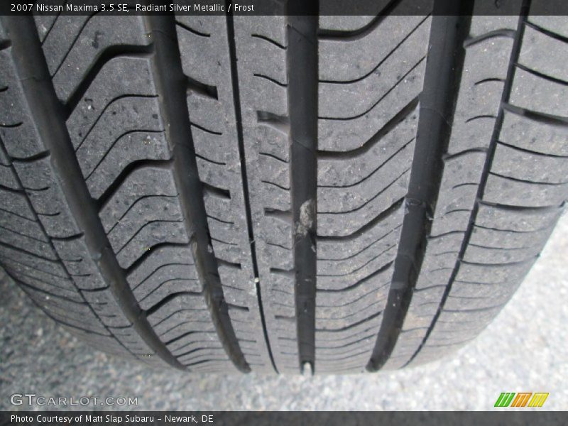 Radiant Silver Metallic / Frost 2007 Nissan Maxima 3.5 SE