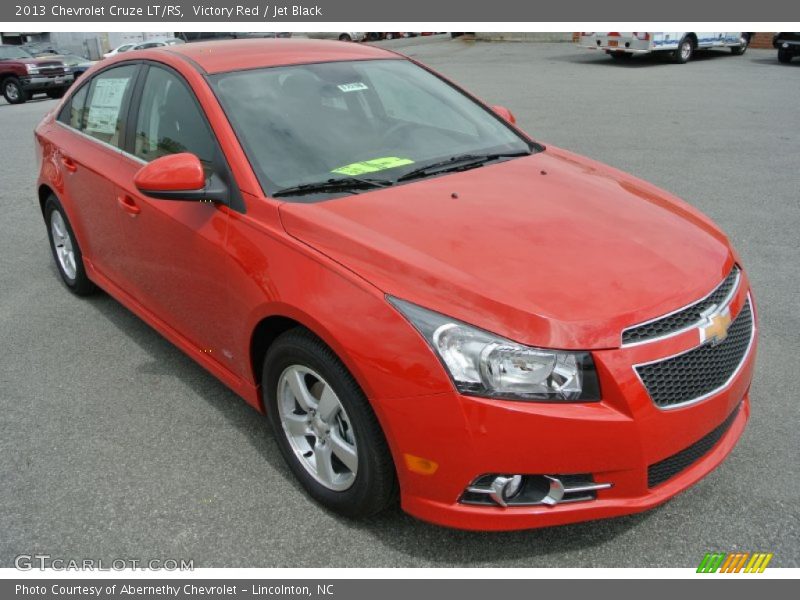 Victory Red / Jet Black 2013 Chevrolet Cruze LT/RS