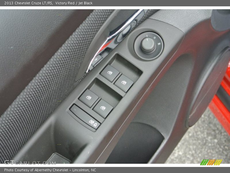 Victory Red / Jet Black 2013 Chevrolet Cruze LT/RS