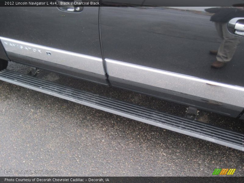 Black / Charcoal Black 2012 Lincoln Navigator L 4x4