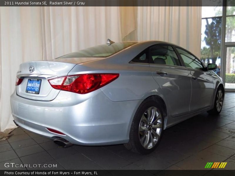 Radiant Silver / Gray 2011 Hyundai Sonata SE