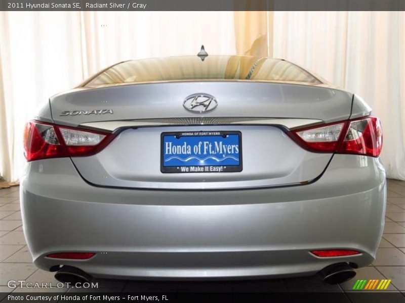 Radiant Silver / Gray 2011 Hyundai Sonata SE