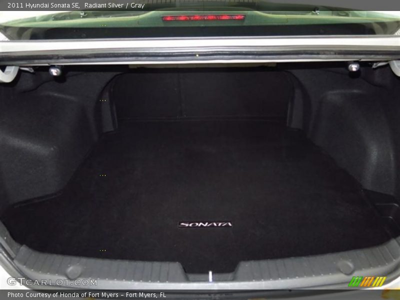 Radiant Silver / Gray 2011 Hyundai Sonata SE