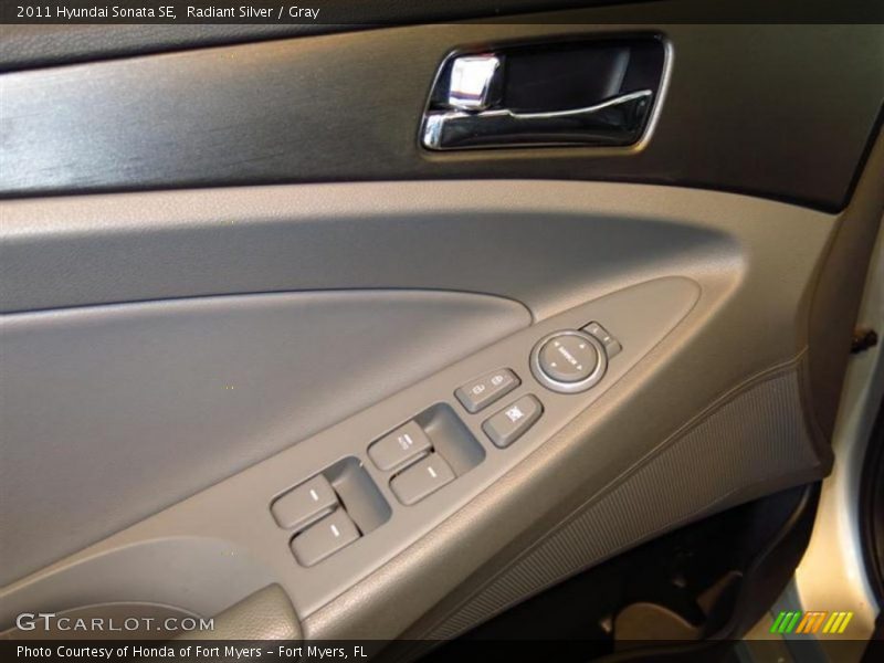 Radiant Silver / Gray 2011 Hyundai Sonata SE