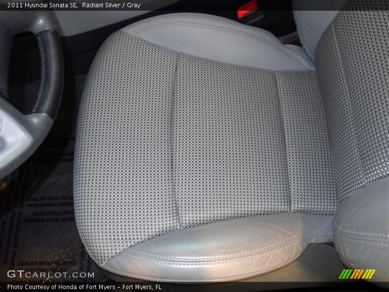 Radiant Silver / Gray 2011 Hyundai Sonata SE