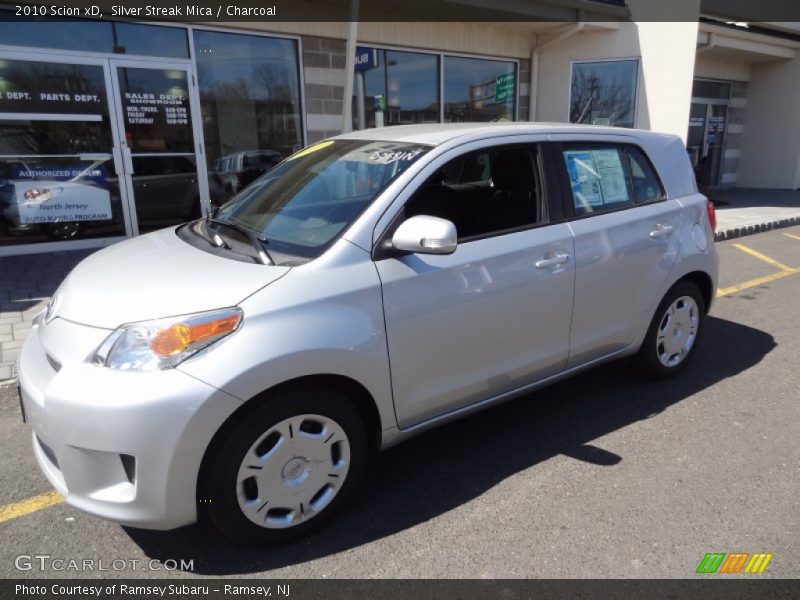 Silver Streak Mica / Charcoal 2010 Scion xD