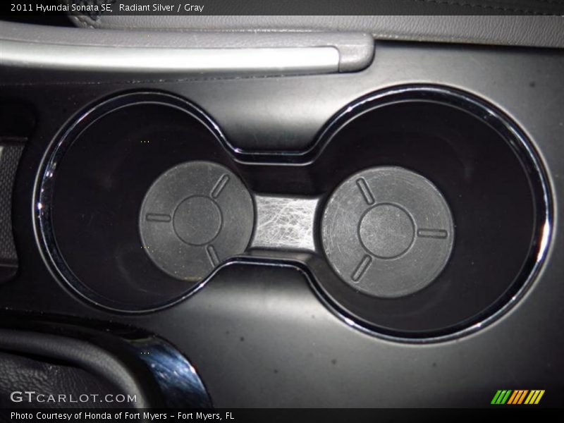 Radiant Silver / Gray 2011 Hyundai Sonata SE