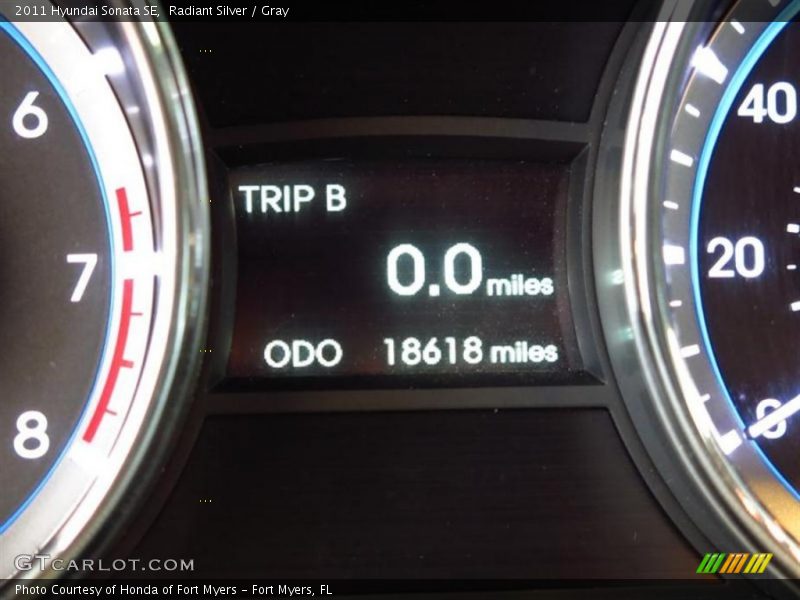 Radiant Silver / Gray 2011 Hyundai Sonata SE