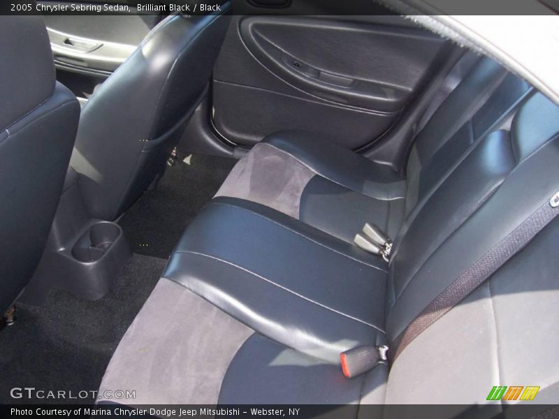 Brilliant Black / Black 2005 Chrysler Sebring Sedan