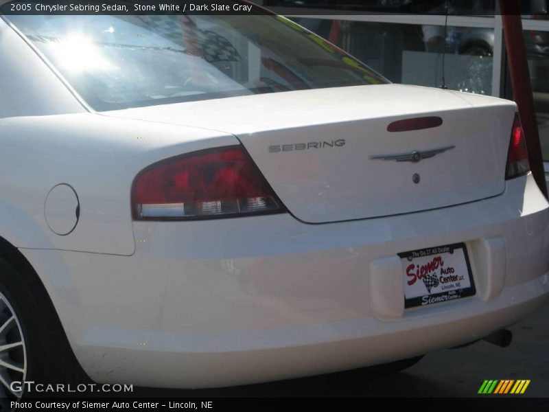 Stone White / Dark Slate Gray 2005 Chrysler Sebring Sedan
