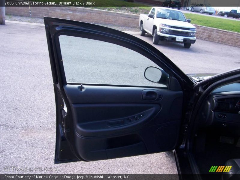 Brilliant Black / Black 2005 Chrysler Sebring Sedan