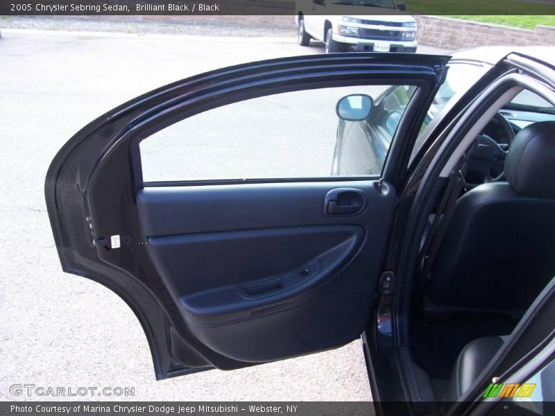 Brilliant Black / Black 2005 Chrysler Sebring Sedan