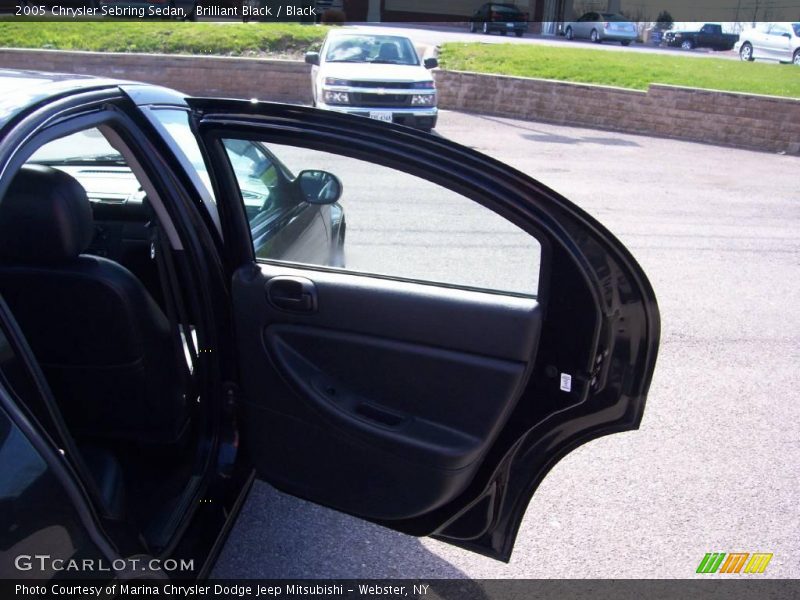Brilliant Black / Black 2005 Chrysler Sebring Sedan