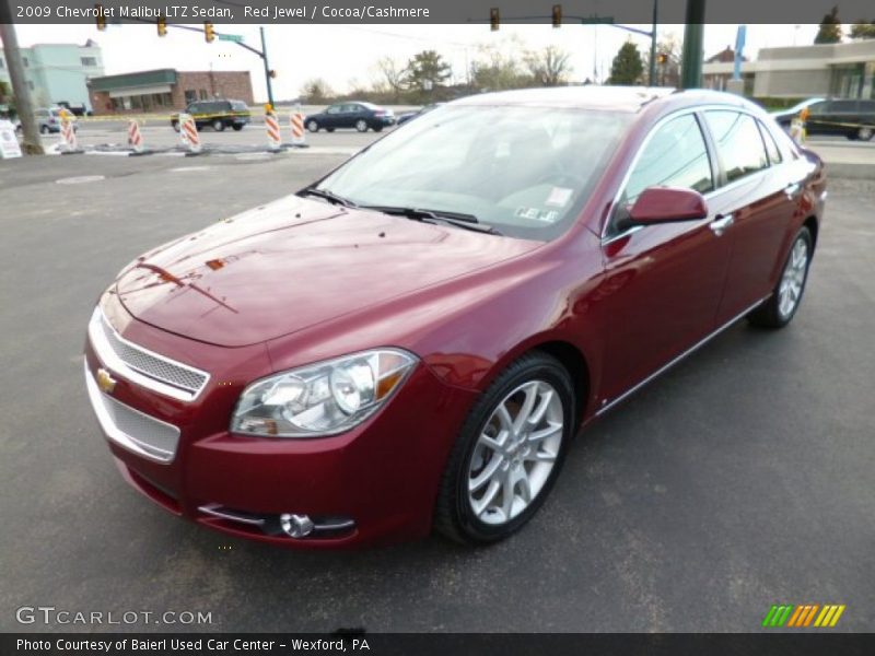 Front 3/4 View of 2009 Malibu LTZ Sedan
