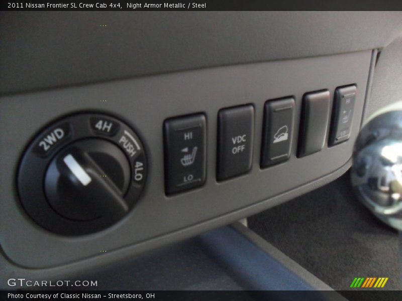 Night Armor Metallic / Steel 2011 Nissan Frontier SL Crew Cab 4x4