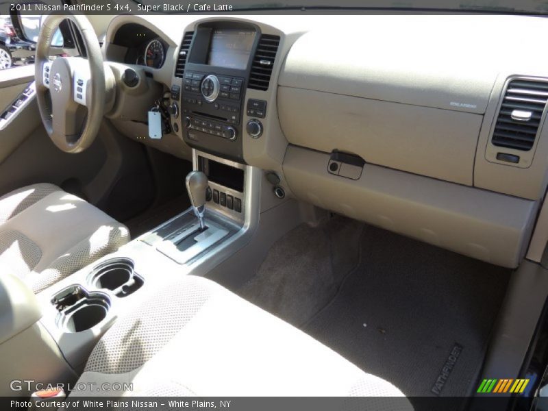 Super Black / Cafe Latte 2011 Nissan Pathfinder S 4x4