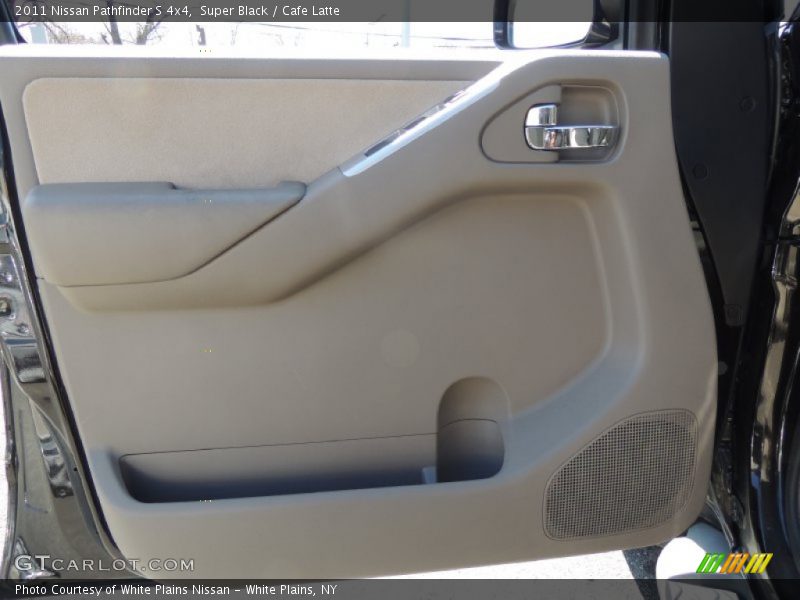Super Black / Cafe Latte 2011 Nissan Pathfinder S 4x4