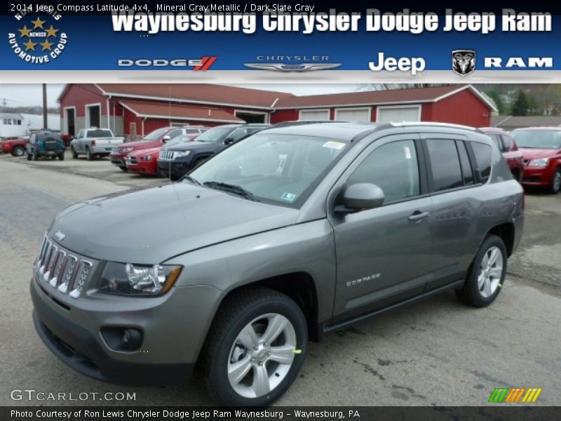 Mineral Gray Metallic / Dark Slate Gray 2014 Jeep Compass Latitude 4x4