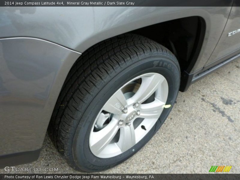 Mineral Gray Metallic / Dark Slate Gray 2014 Jeep Compass Latitude 4x4