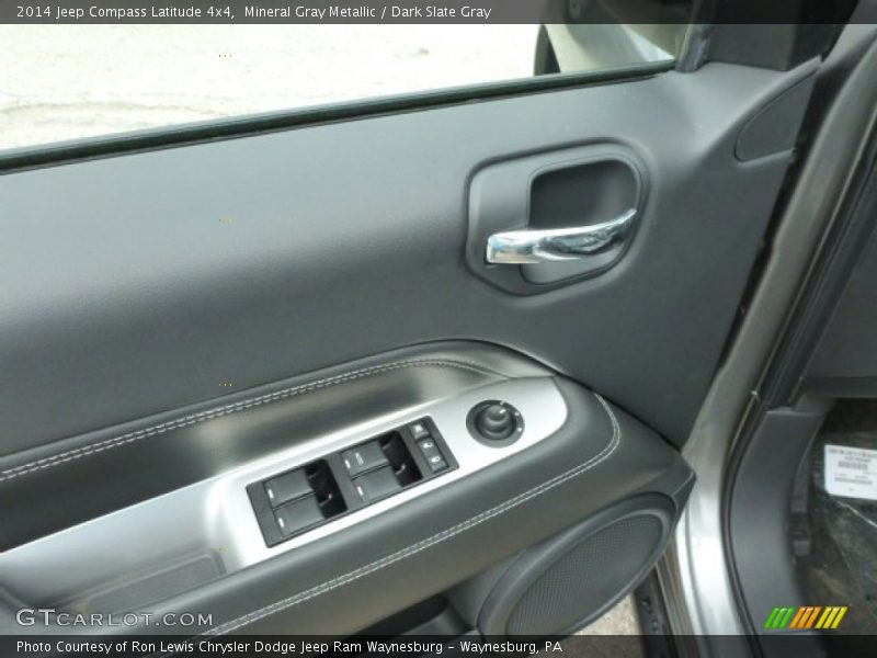 Mineral Gray Metallic / Dark Slate Gray 2014 Jeep Compass Latitude 4x4