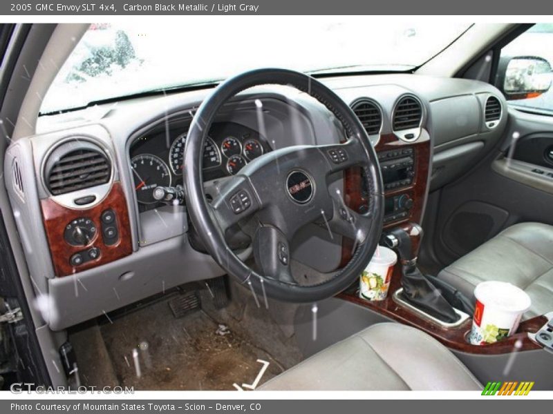 Carbon Black Metallic / Light Gray 2005 GMC Envoy SLT 4x4