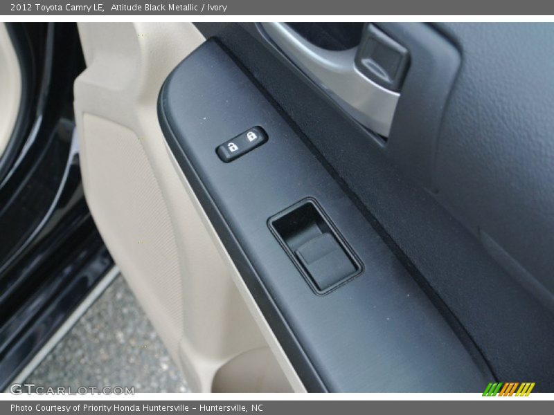 Attitude Black Metallic / Ivory 2012 Toyota Camry LE