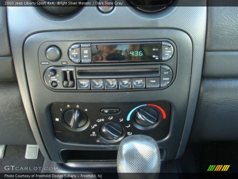 Bright Silver Metallic / Dark Slate Gray 2003 Jeep Liberty Sport 4x4