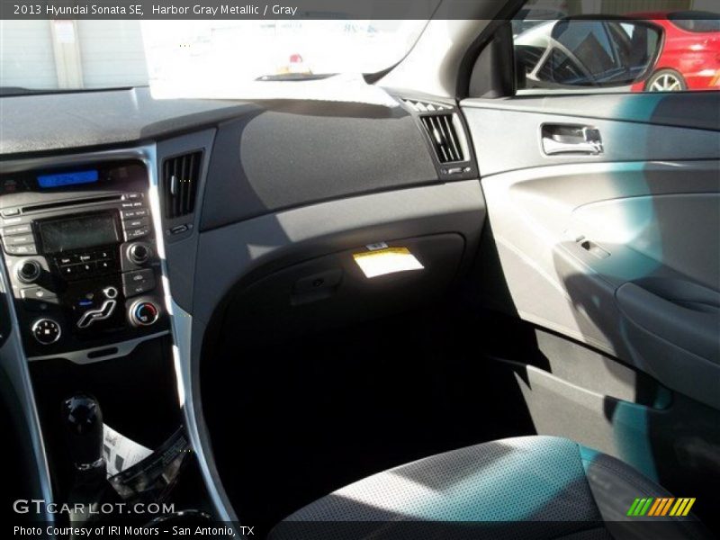 Harbor Gray Metallic / Gray 2013 Hyundai Sonata SE