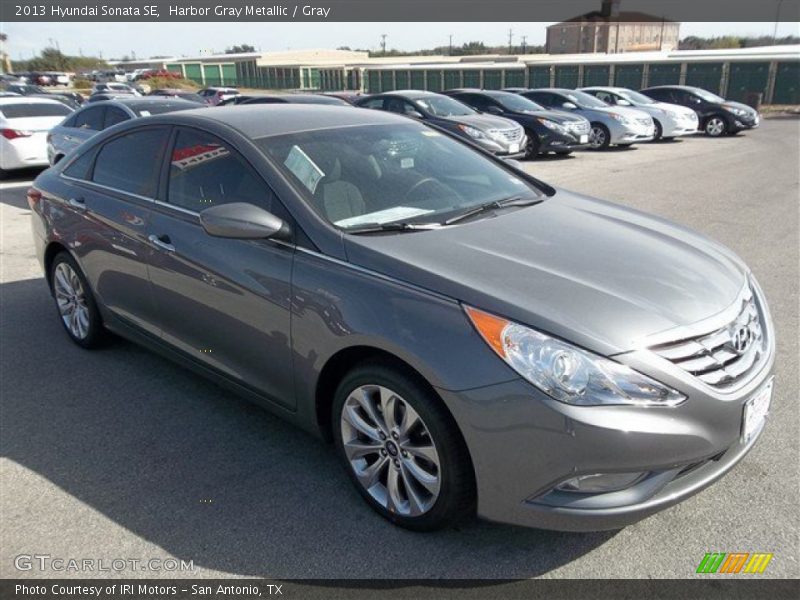 Harbor Gray Metallic / Gray 2013 Hyundai Sonata SE