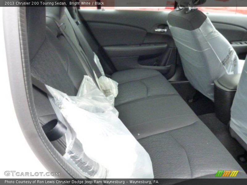 Bright White / Black 2013 Chrysler 200 Touring Sedan