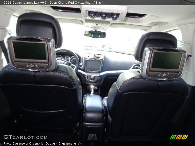 Entertainment System of 2011 Journey Lux AWD